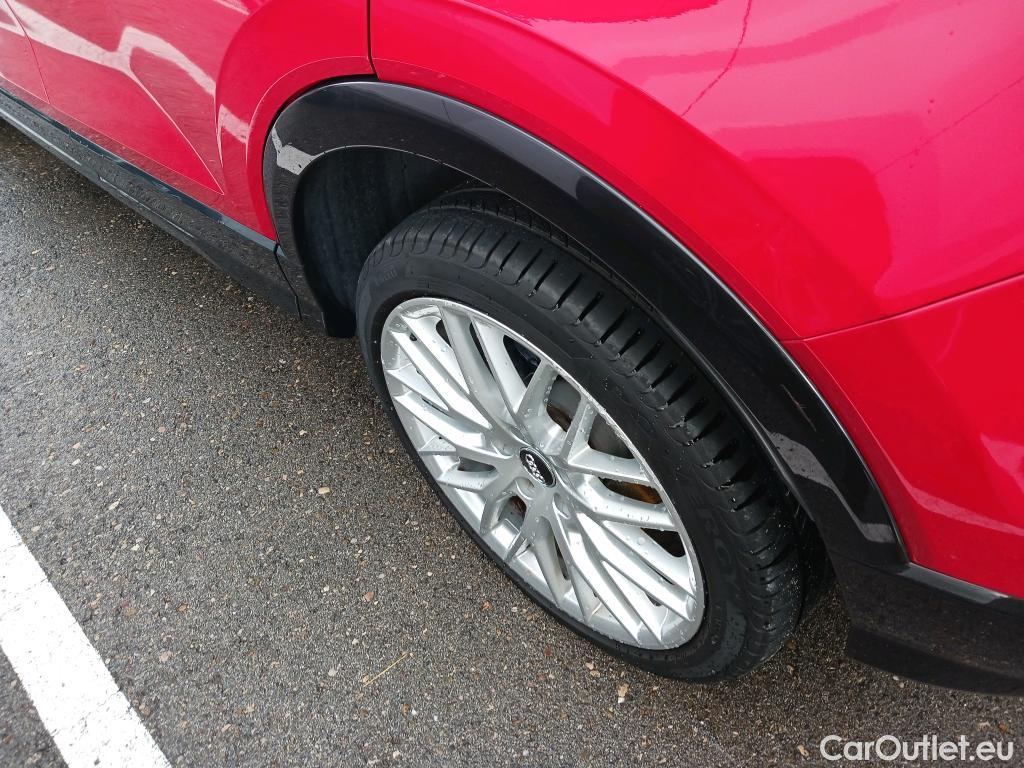  Audi  Q2 AUDI  / 2016 / 5P / todoterreno Design 30 TDI 85kW (116CV) #11