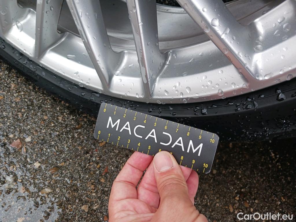  Audi  Q2 AUDI  / 2016 / 5P / todoterreno Design 30 TDI 85kW (116CV) #4