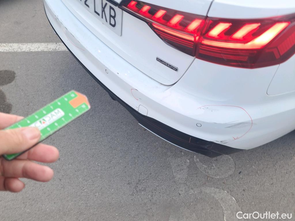  Audi  A4 AUDI  / 2019 / 5P / familiar Avant Black line 40 TDI 140kW quat S tro #30