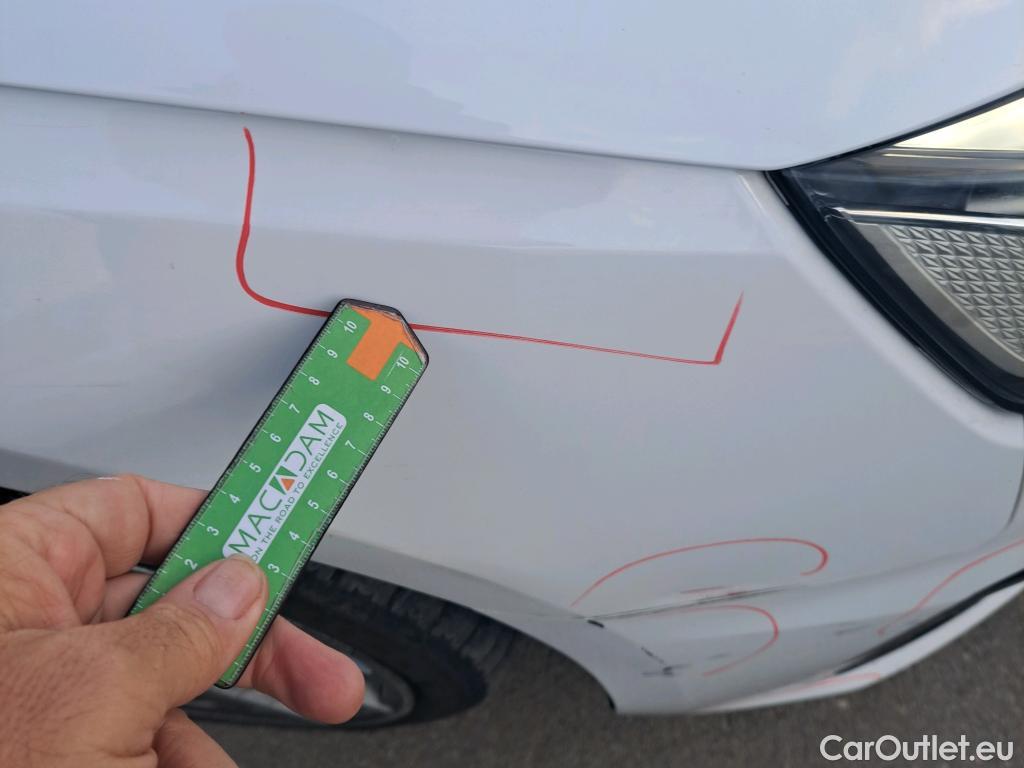  Audi  A4 AUDI  / 2019 / 5P / familiar Avant Black line 40 TDI 140kW quat S tro #10