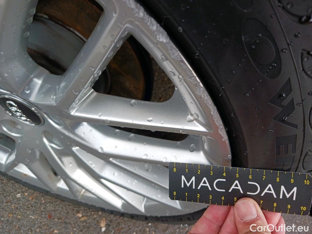  Audi  Q2 AUDI  / 2016 / 5P / todoterreno Design 30 TDI 85kW (116CV) #2