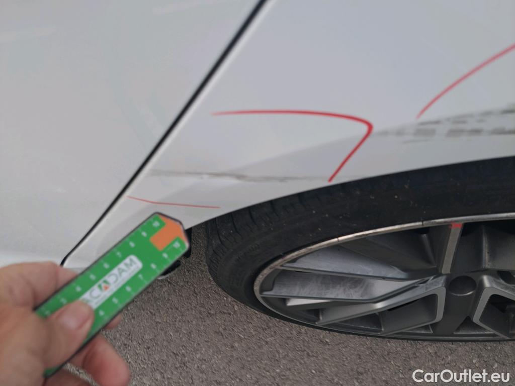  Audi  A4 AUDI  / 2019 / 5P / familiar Avant Black line 40 TDI 140kW quat S tro #7