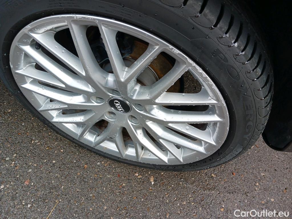  Audi  Q2 AUDI  / 2016 / 5P / todoterreno Design 30 TDI 85kW (116CV) #1