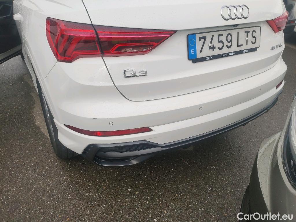  Audi  Q3 AUDI  / 2018 / 5P / todoterreno 45 TFSI e 180kW S tronic S Line #1