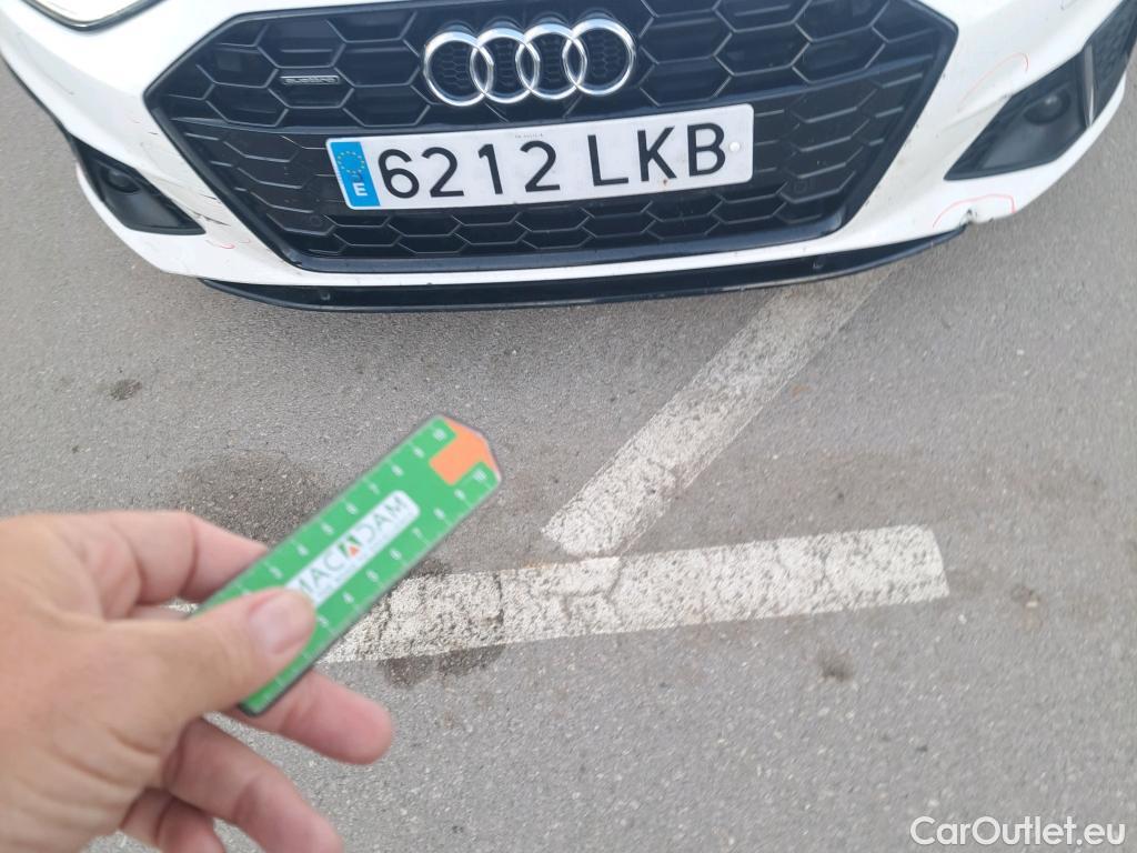  Audi  A4 AUDI  / 2019 / 5P / familiar Avant Black line 40 TDI 140kW quat S tro #28