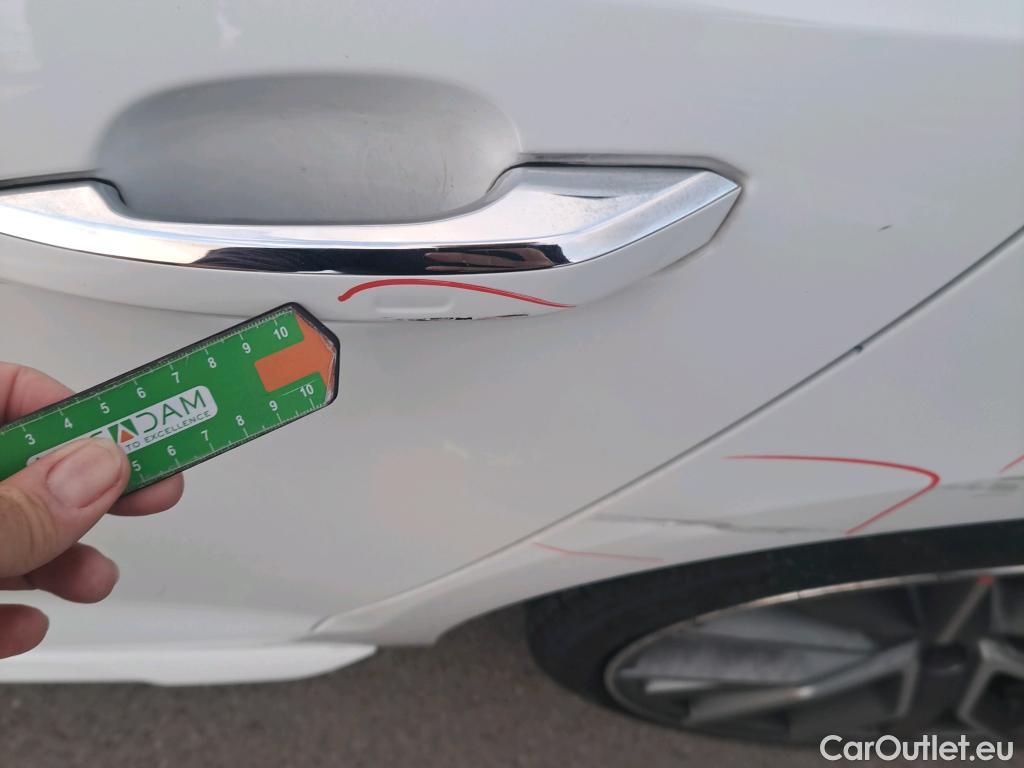  Audi  A4 AUDI  / 2019 / 5P / familiar Avant Black line 40 TDI 140kW quat S tro #43