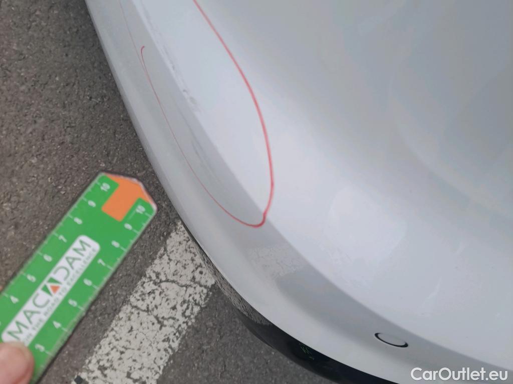  Audi  A4 AUDI  / 2019 / 5P / familiar Avant Black line 40 TDI 140kW quat S tro #33