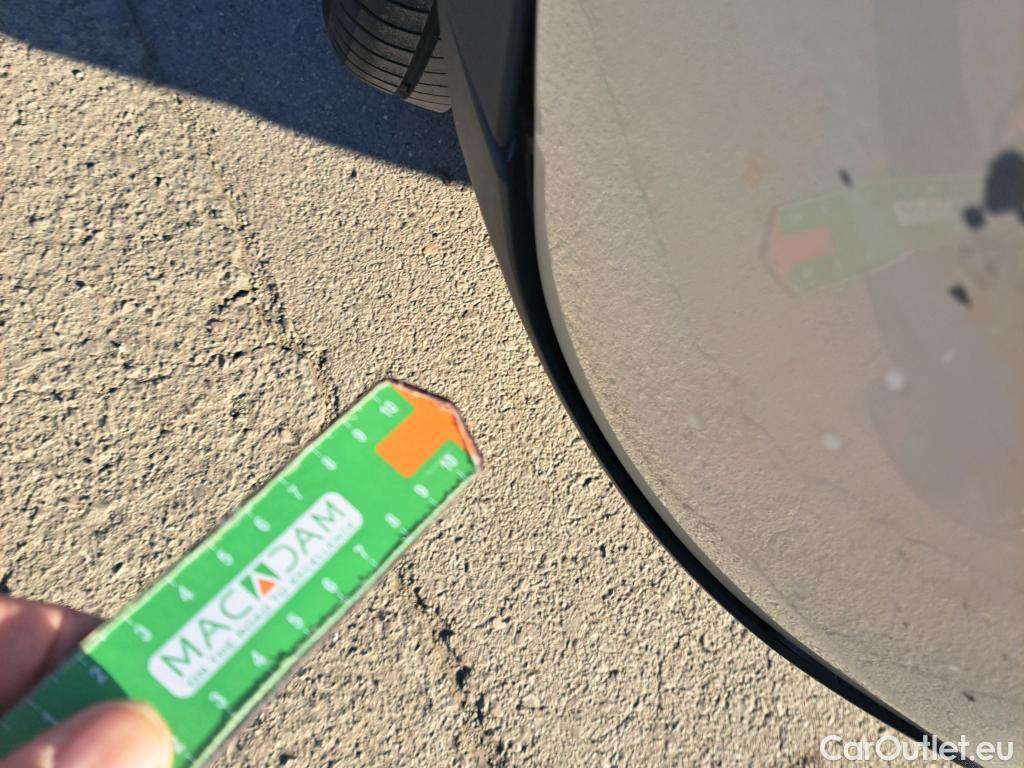  Mini  Cooper MINI MINI / 2014 / 5P / berlina con portón ONE 5 PUERTAS (CX) #32