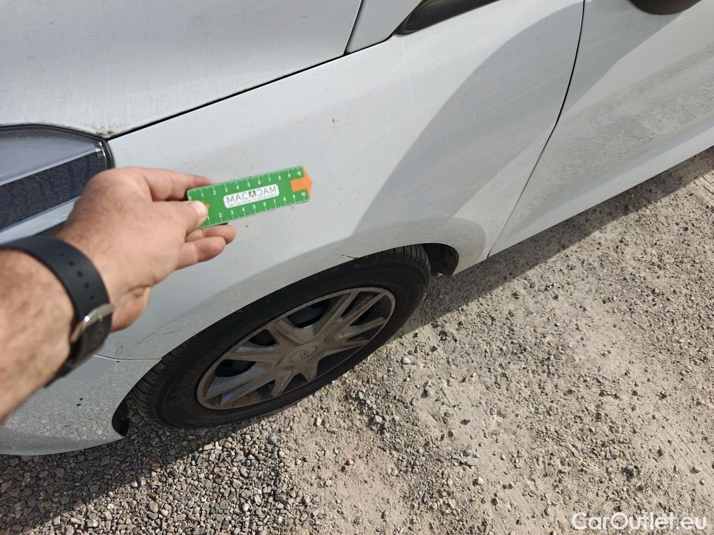  Ford  Fiesta FORD  5p 7G berlina con portón 1.5 TDCi 63kW Trend+ 5p #3