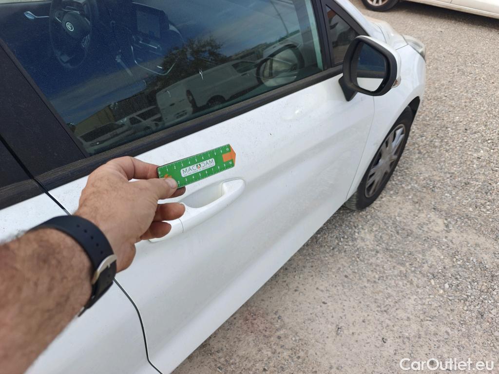  Ford  Fiesta FORD  5p 7G berlina con portón 1.5 TDCi 63kW Trend+ 5p #34