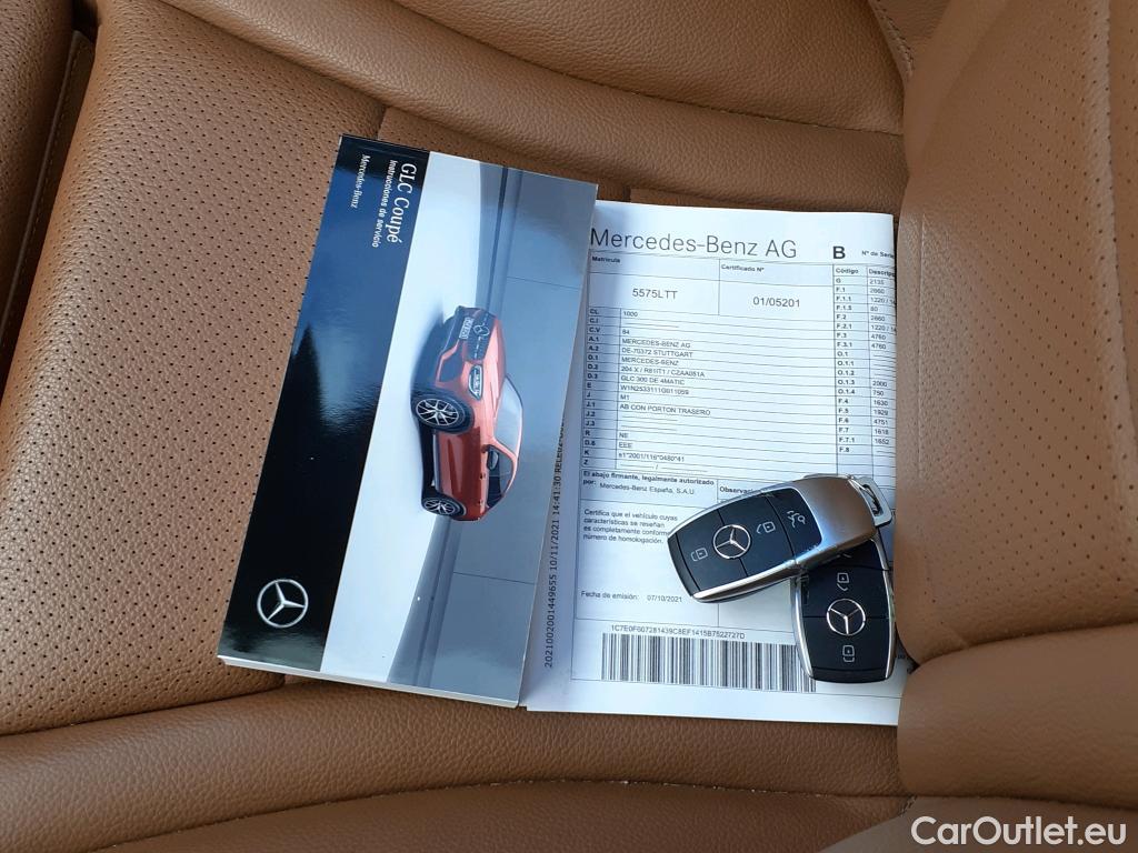  Mercedes  G-Klasee MERCEDES-BENZ GLC Coupé / 2019 / 5P / coupé GLC 300 de 4MATIC #16