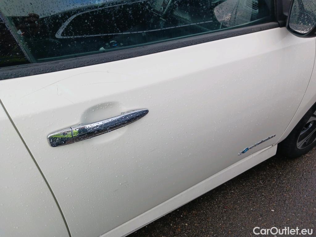  Nissan  Leaf NISSAN  / 2017 / 5P / berlina con portón 40kWh N-Connecta #7