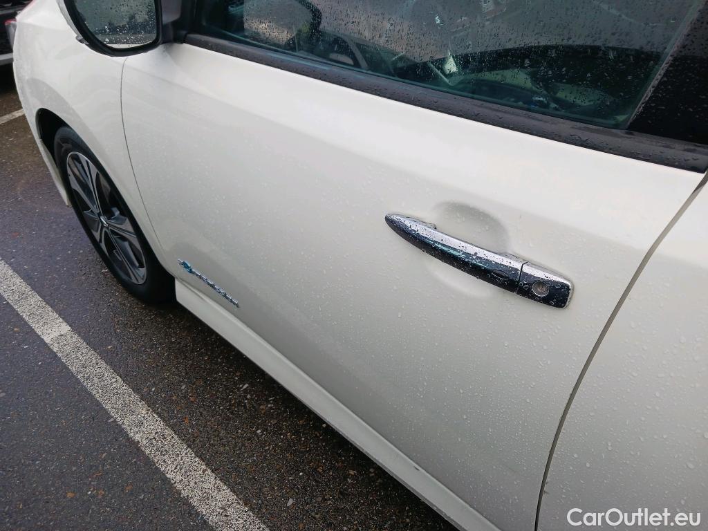  Nissan  Leaf NISSAN  / 2017 / 5P / berlina con portón 40kWh N-Connecta #5