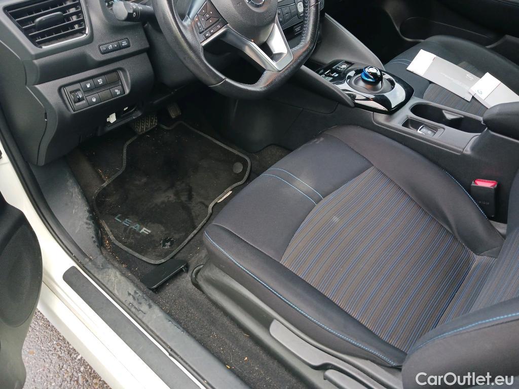  Nissan  Leaf NISSAN  / 2017 / 5P / berlina con portón 40kWh N-Connecta #15