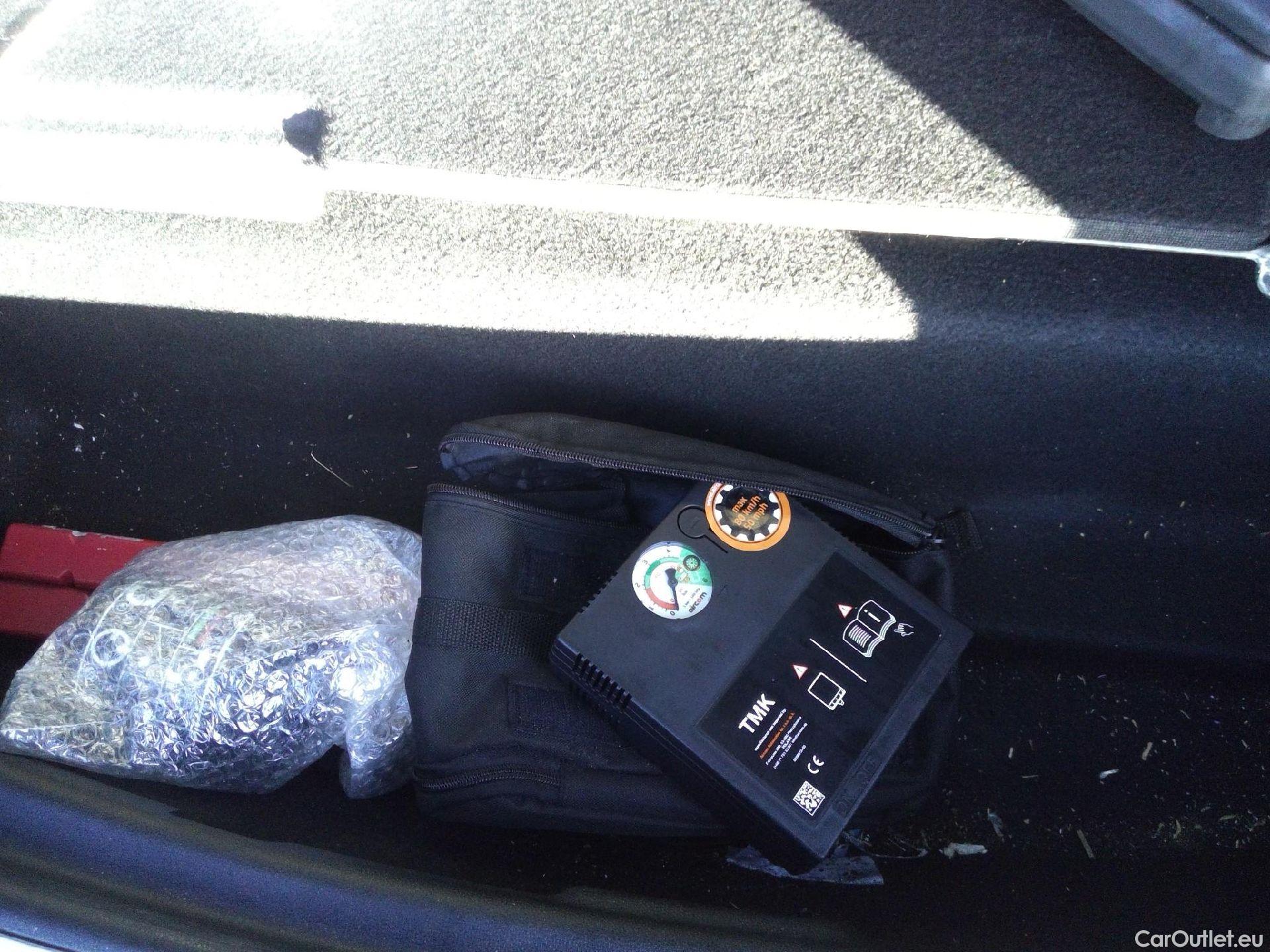  Mini  Countryman MINI  / 2020 / 5P / berlina con portón Cooper S E ALL4 #18