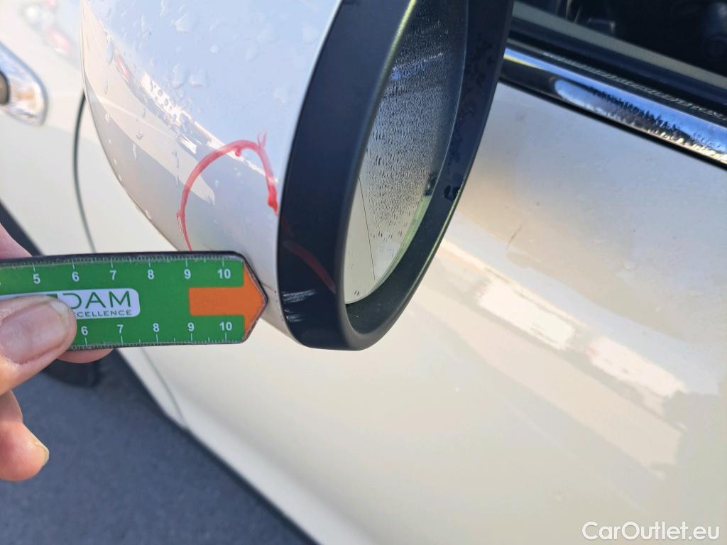  Mini  Cooper MINI MINI / 2014 / 5P / berlina con portón ONE 5 PUERTAS (CX) #38