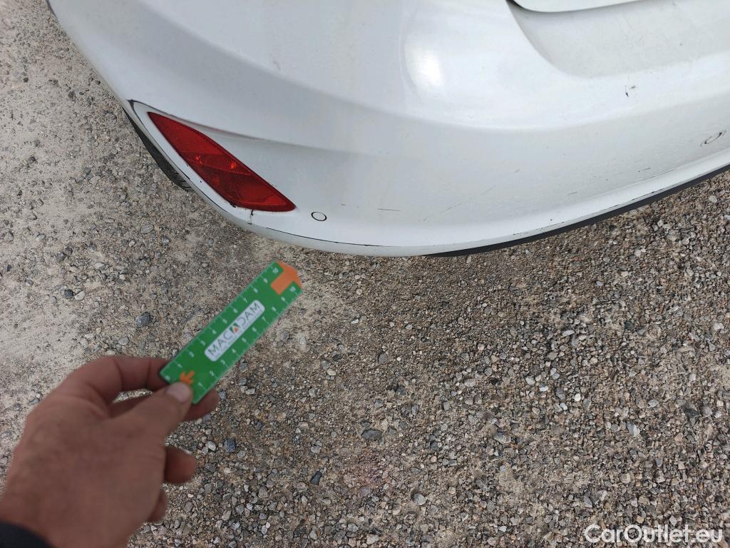  Ford  Fiesta FORD  5p 7G berlina con portón 1.5 TDCi 63kW Trend+ 5p #28