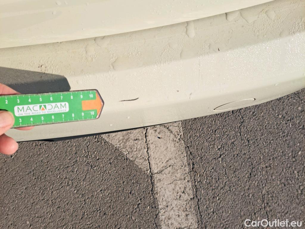  Mini  Cooper MINI MINI / 2014 / 5P / berlina con portón ONE 5 PUERTAS (CX) #24