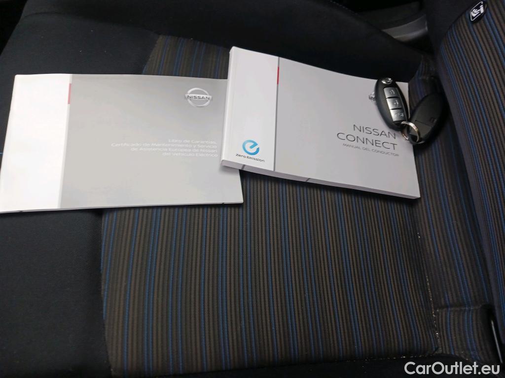  Nissan  Leaf NISSAN  / 2017 / 5P / berlina con portón 40kWh N-Connecta #16