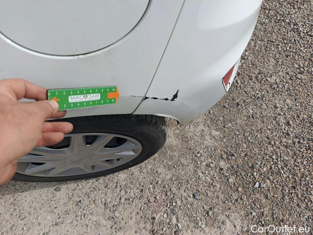  Ford  Fiesta FORD  5p 7G berlina con portón 1.5 TDCi 63kW Trend+ 5p #18