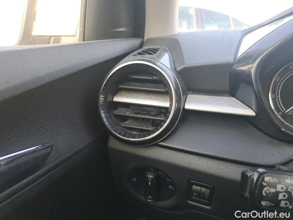  Skoda  Fabia SKODA  / 2021 / 5P / berlina con portón 1.0 TSI 70KW (95CV) Ambition #47