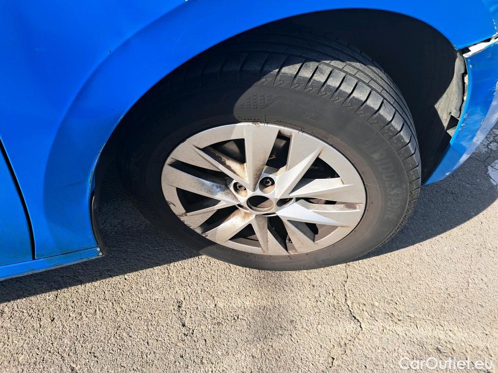  Skoda  Fabia SKODA  / 2021 / 5P / berlina con portón 1.0 TSI 70KW (95CV) Ambition #74