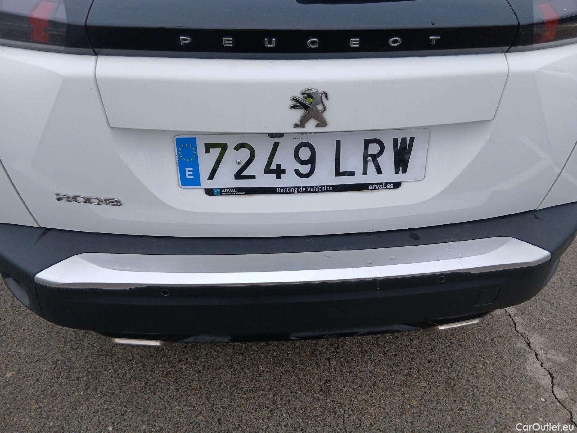  Peugeot  2008 PEUGEOT  / 2019 / 5P / todoterreno Allure Pack Puretech 130 S&S EAT8 (AC) #28