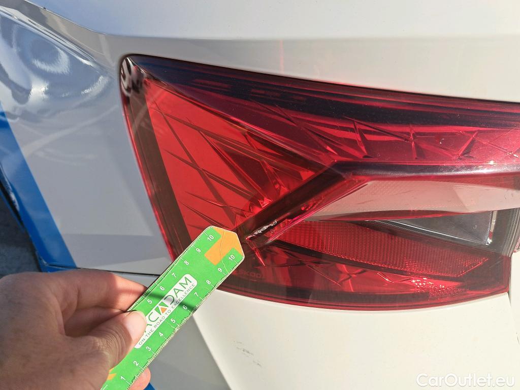  Skoda  Fabia SKODA  / 2021 / 5P / berlina con portón 1.0 TSI 70KW (95CV) Ambition #81