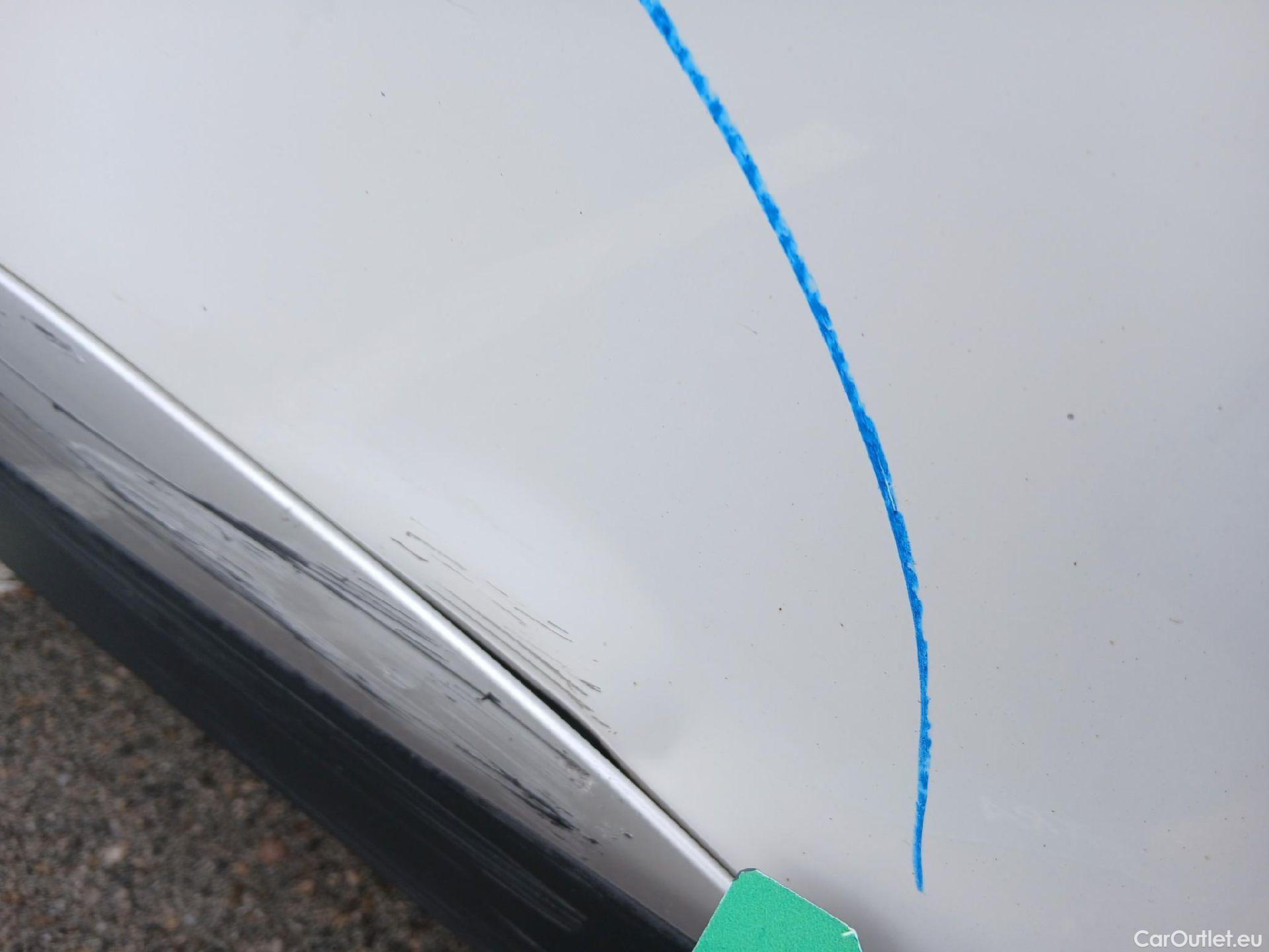  Peugeot  2008 PEUGEOT  / 2019 / 5P / todoterreno Allure Pack Puretech 130 S&S EAT8 (AC) #16