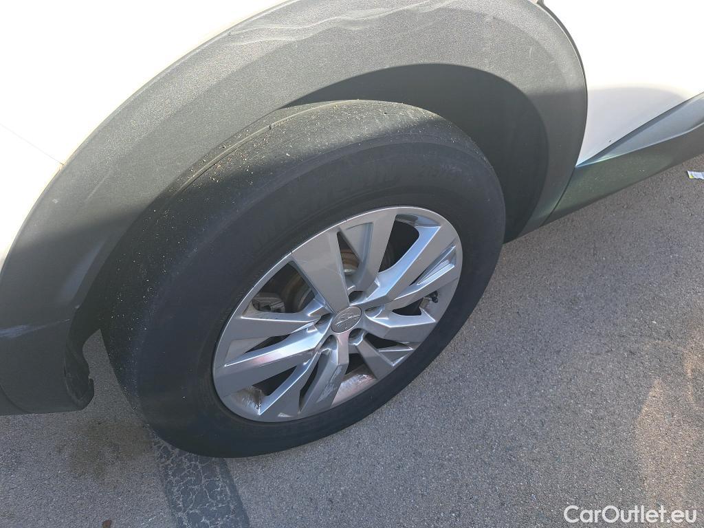  Peugeot  3008 PEUGEOT  / 2020 / 5P / todoterreno 1.5 BlueHDi 96kW (130CV) S&S Active Pack (AC4) #11