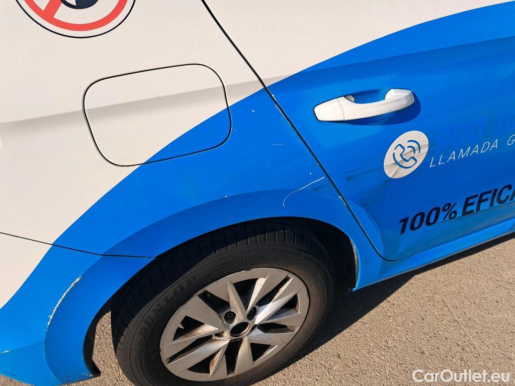  Skoda  Fabia SKODA  / 2021 / 5P / berlina con portón 1.0 TSI 70KW (95CV) Ambition #33