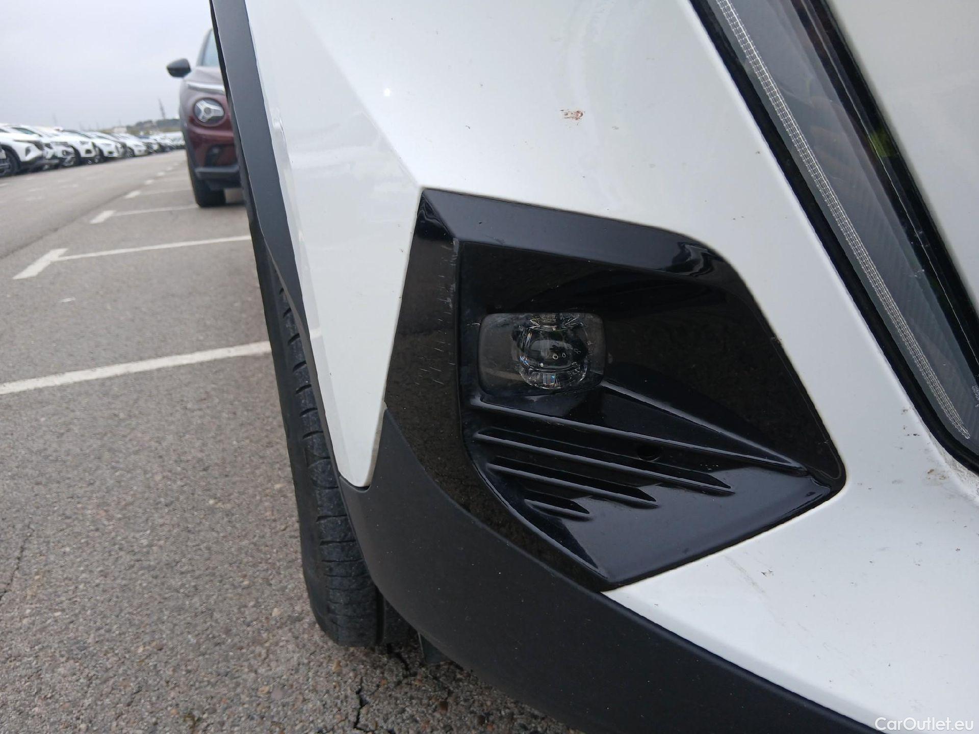  Peugeot  2008 PEUGEOT  / 2019 / 5P / todoterreno Allure Pack Puretech 130 S&S EAT8 (AC) #6