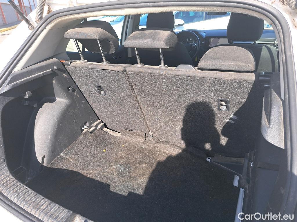  Skoda  Fabia SKODA  / 2021 / 5P / berlina con portón 1.0 TSI 70KW (95CV) Ambition #54