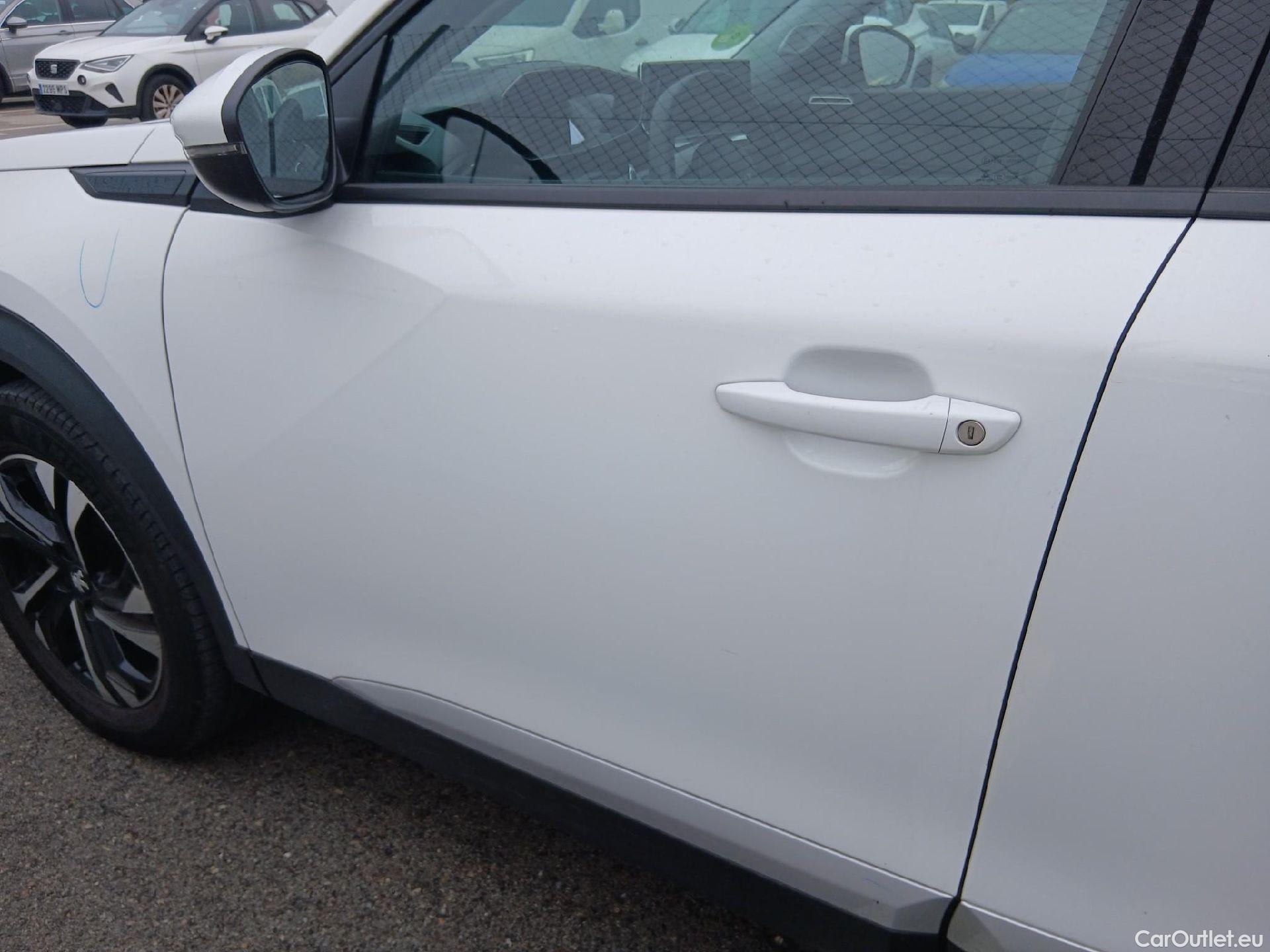  Peugeot  2008 PEUGEOT  / 2019 / 5P / todoterreno Allure Pack Puretech 130 S&S EAT8 (AC) #12