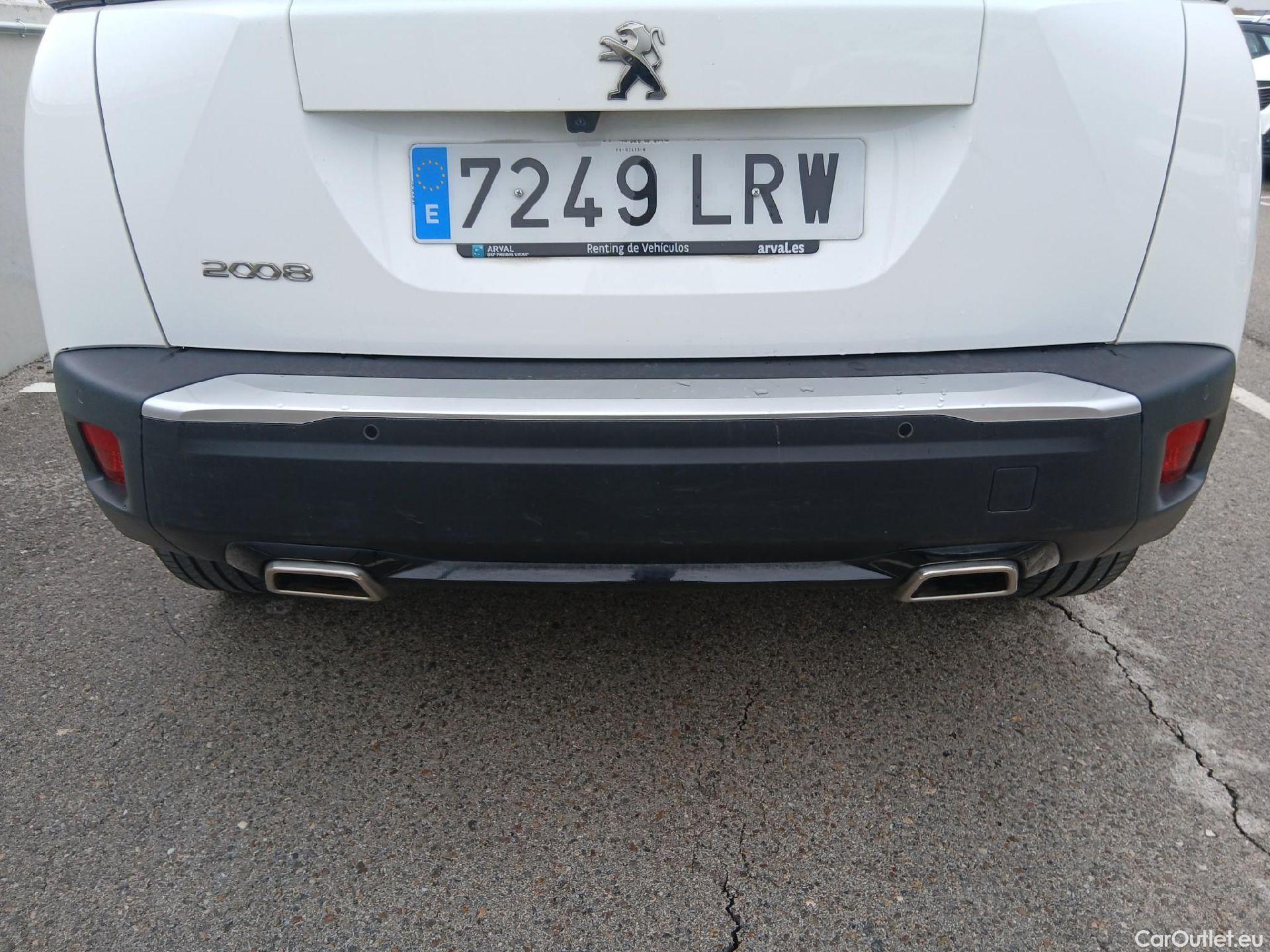  Peugeot  2008 PEUGEOT  / 2019 / 5P / todoterreno Allure Pack Puretech 130 S&S EAT8 (AC) #31