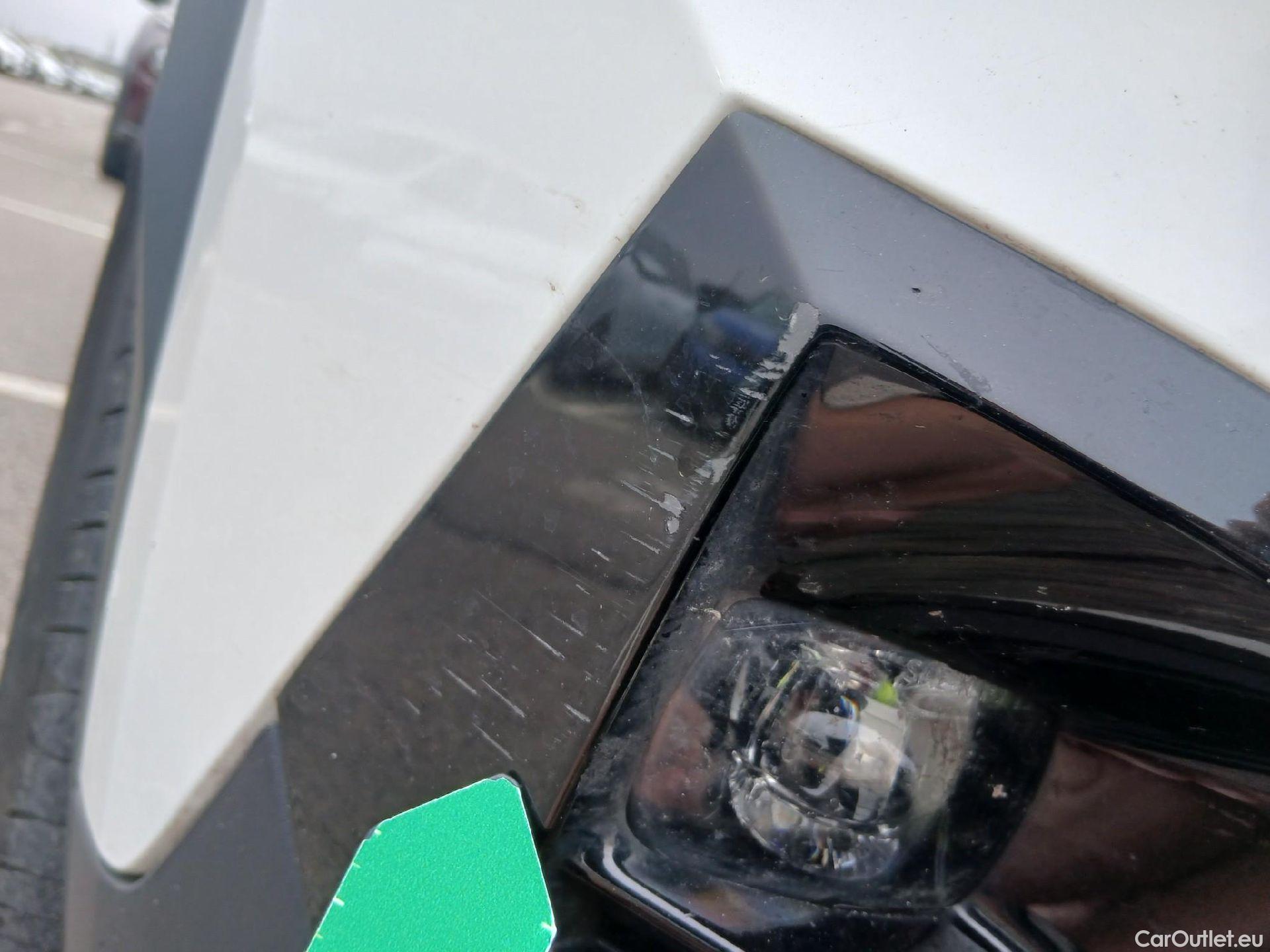  Peugeot  2008 PEUGEOT  / 2019 / 5P / todoterreno Allure Pack Puretech 130 S&S EAT8 (AC) #5