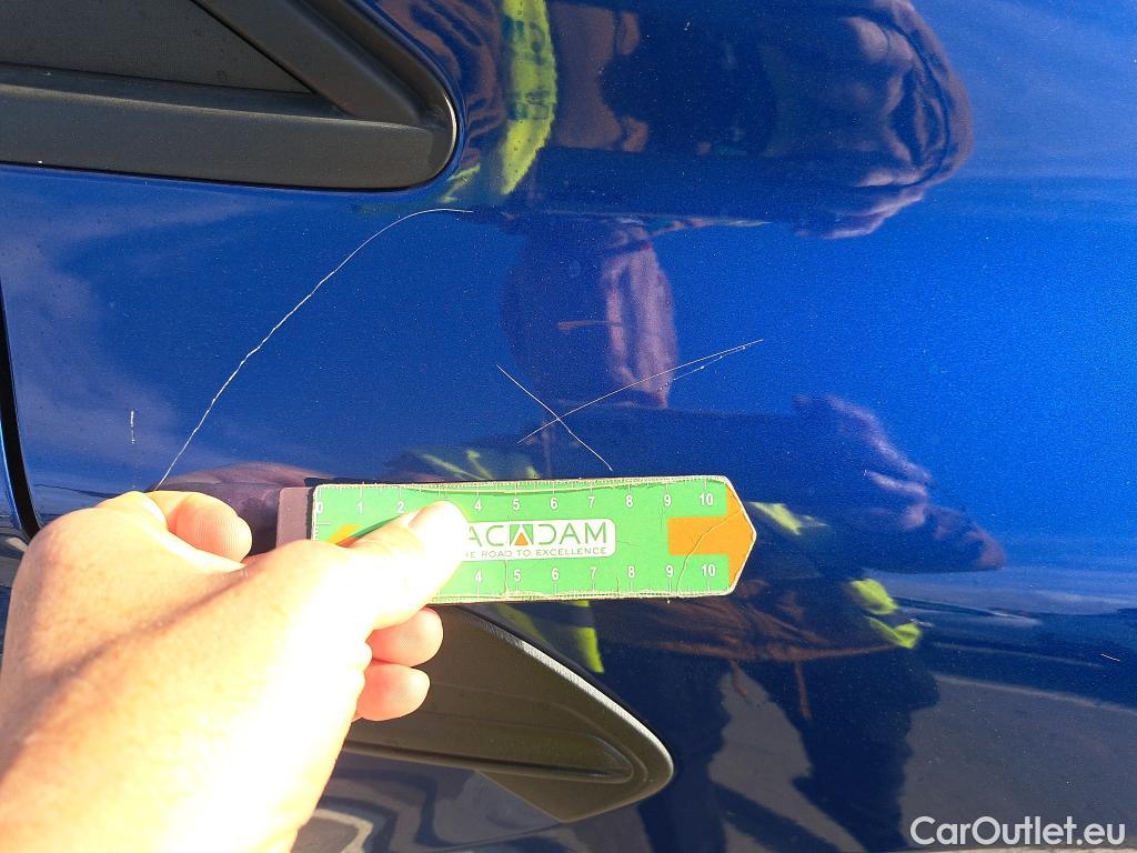  Renault  Captur RENAULT  / 2020 / 5P / todoterreno Intens TCe 90 #13