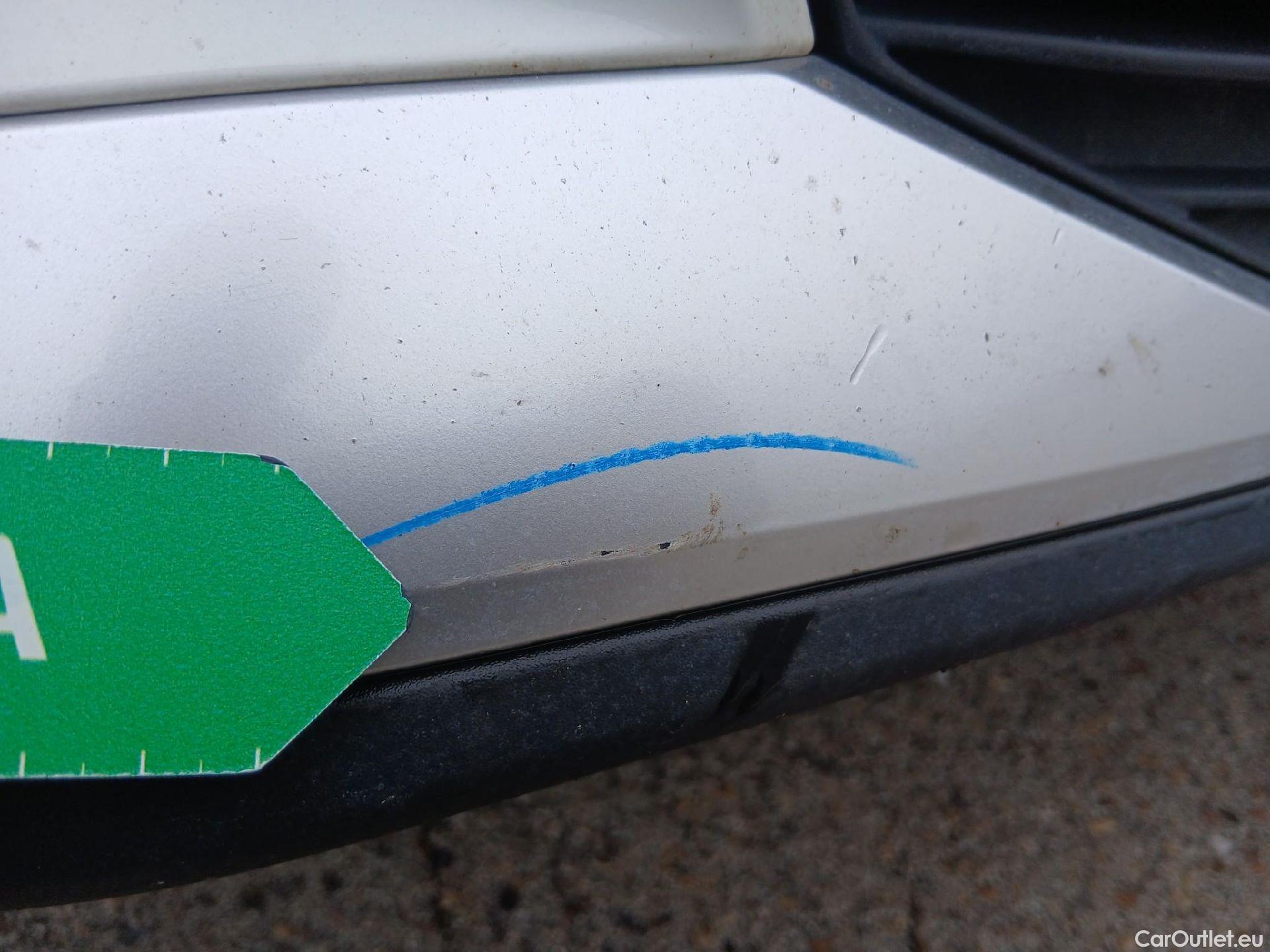  Peugeot  2008 PEUGEOT  / 2019 / 5P / todoterreno Allure Pack Puretech 130 S&S EAT8 (AC) #8