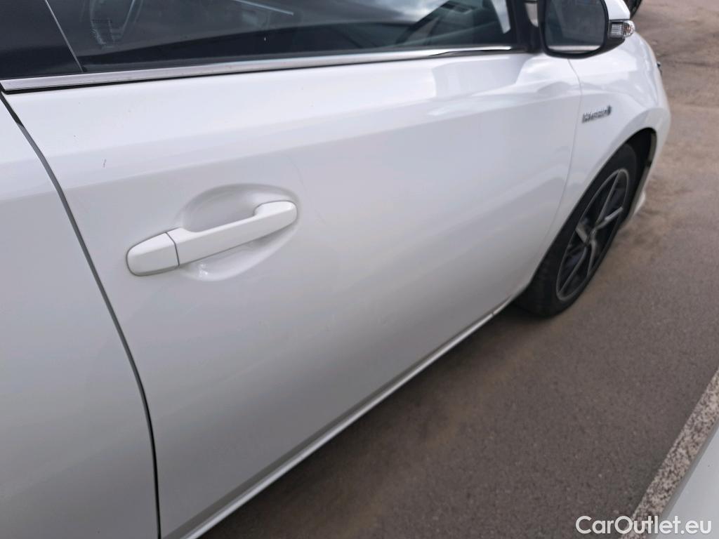  Toyota  Auris TOYOTA  / 2015 / 5P / berlina con portón 1.8 140H Hybrid Feel! Edition #3