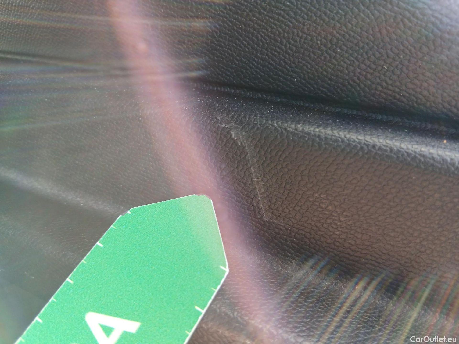  Peugeot  2008 PEUGEOT  / 2019 / 5P / todoterreno Active BlueHDI 81kW (110CV) #29