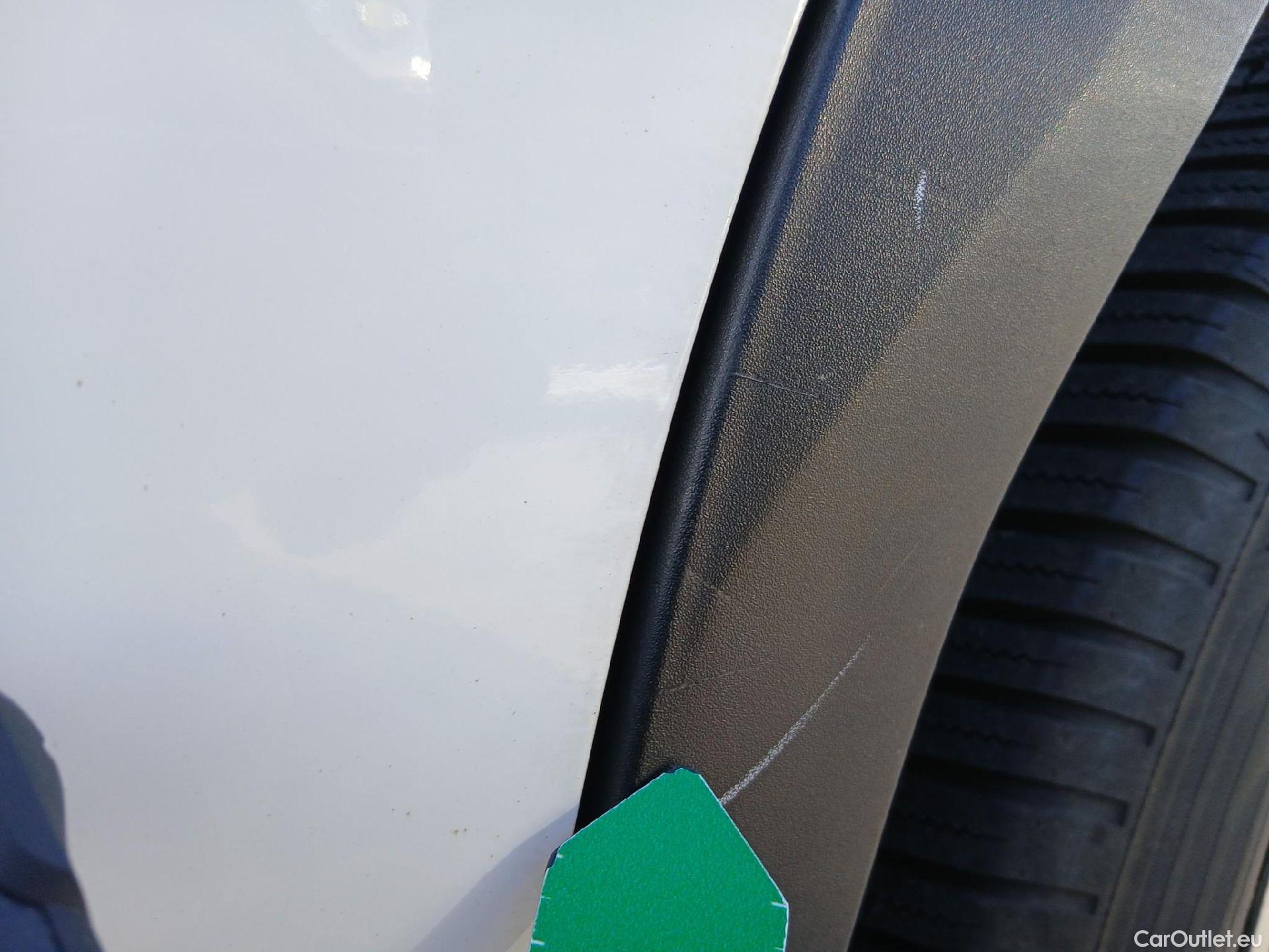  Peugeot  2008 PEUGEOT  / 2019 / 5P / todoterreno Active BlueHDI 81kW (110CV) #17