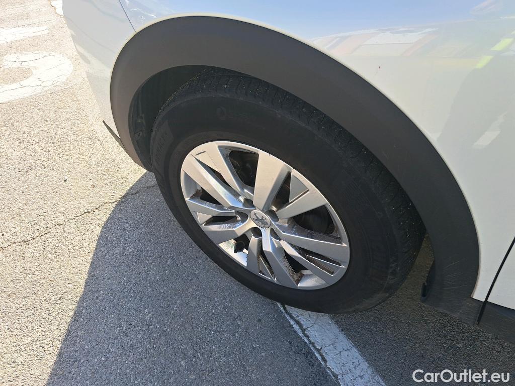  Peugeot  3008 PEUGEOT  / 2020 / 5P / todoterreno 1.5 BlueHDi 96kW (130CV) S&S Active Pack (AC4) #5