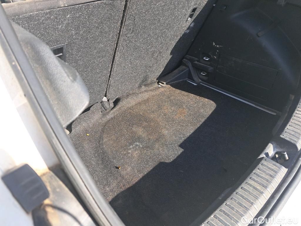  Skoda  Fabia SKODA  / 2021 / 5P / berlina con portón 1.0 TSI 70KW (95CV) Ambition #53