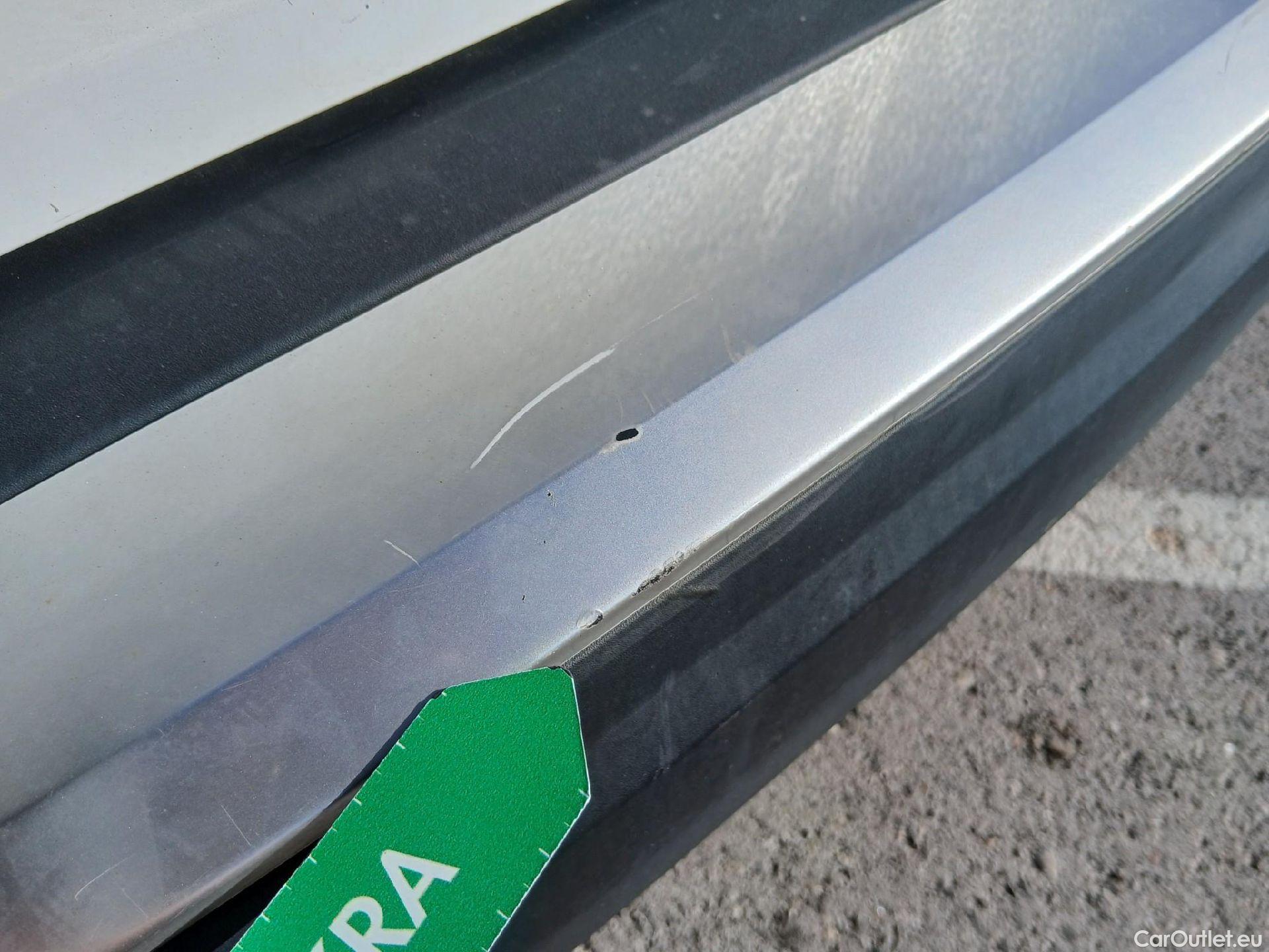  Peugeot  2008 PEUGEOT  / 2019 / 5P / todoterreno Active BlueHDI 81kW (110CV) #18