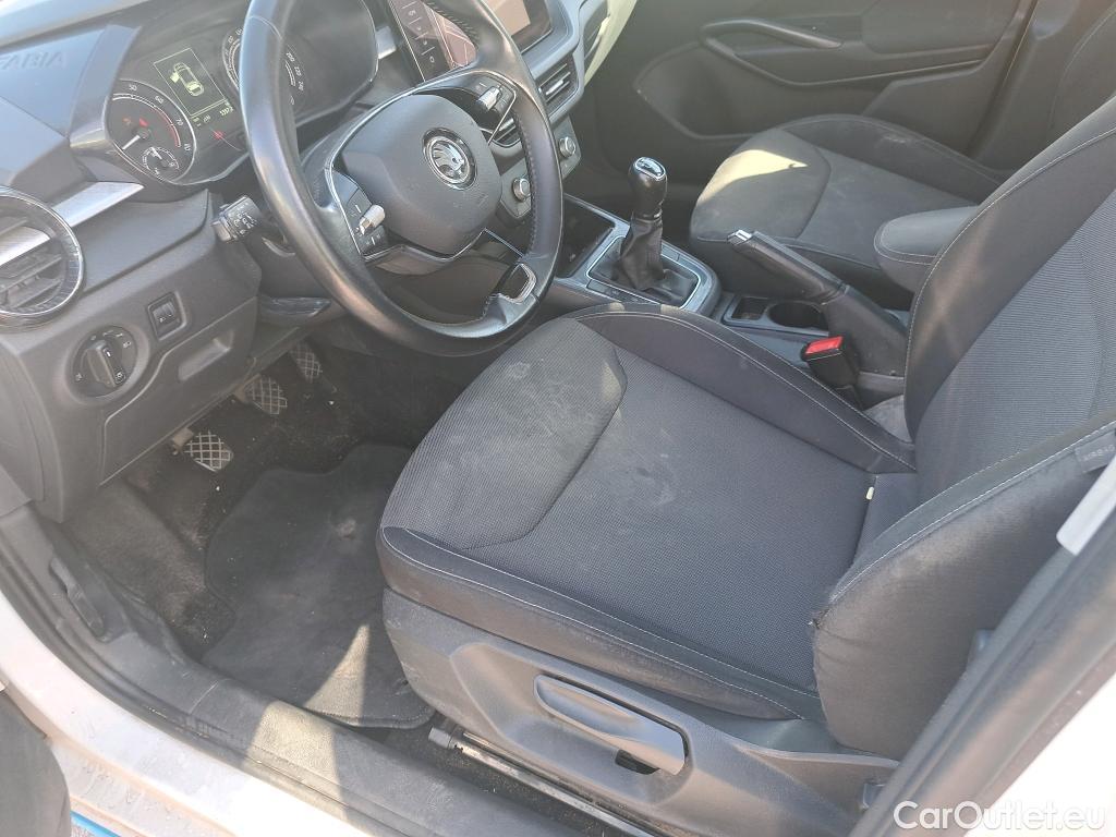  Skoda  Fabia SKODA  / 2021 / 5P / berlina con portón 1.0 TSI 70KW (95CV) Ambition #51