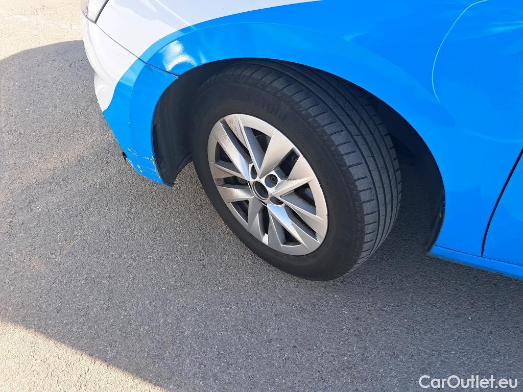  Skoda  Fabia SKODA  / 2021 / 5P / berlina con portón 1.0 TSI 70KW (95CV) Ambition #60