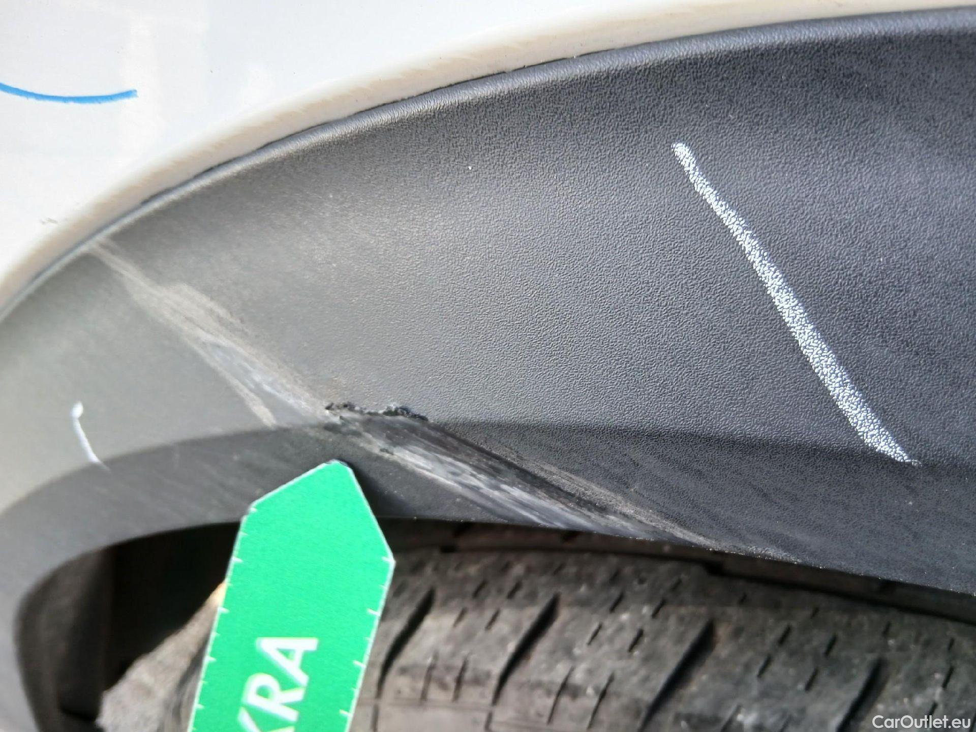  Peugeot  2008 PEUGEOT  / 2019 / 5P / todoterreno Active BlueHDI 81kW (110CV) #39