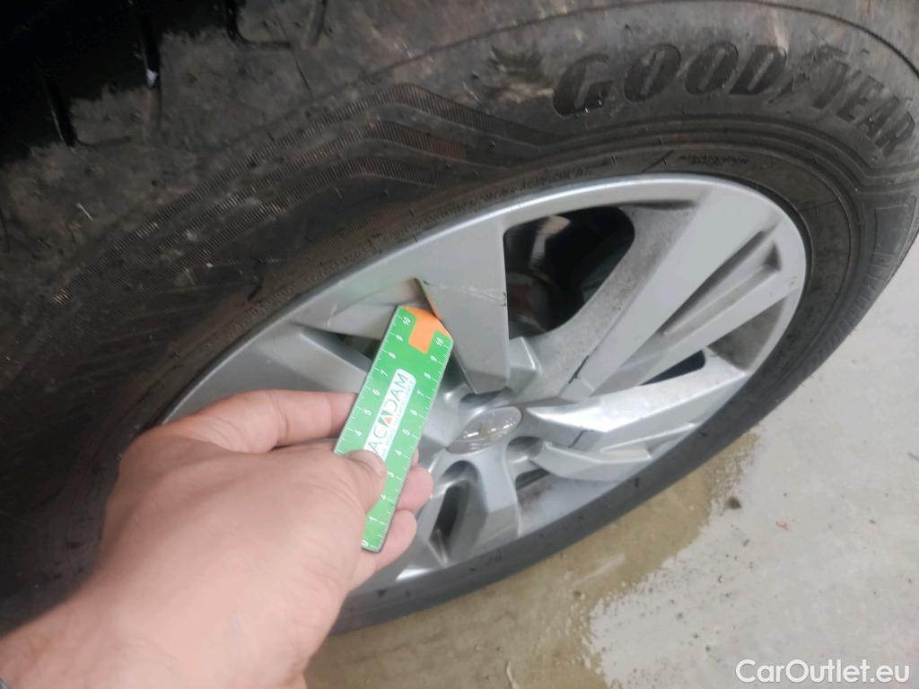  Peugeot  3008 PEUGEOT  / 2020 / 5P / todoterreno 1.5 BlueHDi 96kW (130CV) S&S Active Pack (CM) #8