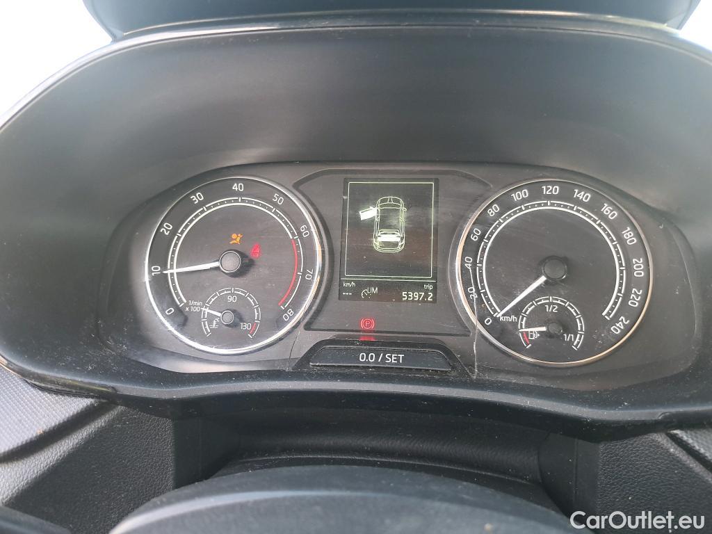  Skoda  Fabia SKODA  / 2021 / 5P / berlina con portón 1.0 TSI 70KW (95CV) Ambition #1