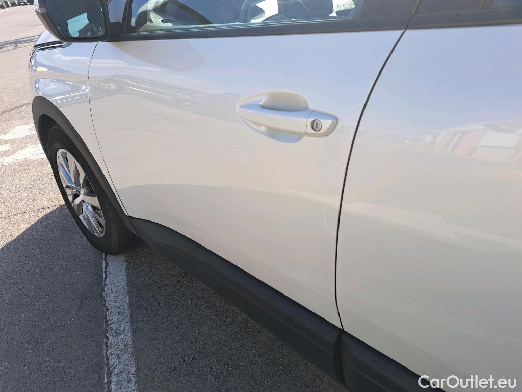  Peugeot  3008 PEUGEOT  / 2020 / 5P / todoterreno 1.5 BlueHDi 96kW (130CV) S&S Active Pack (AC4) #15